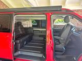 Volkswagen T6 California Beach Edition - rote Volkswagen T6 California