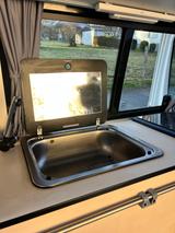 Volkswagen T5 Transporter Professioneller Camper-Ausbau  - Volkswagen: Kleinbus, Ausbau