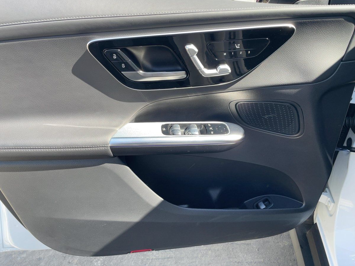 Fahrzeugabbildung Mercedes-Benz GLC 220 d 4M AMG/Night/Pano/Kamera/AHK