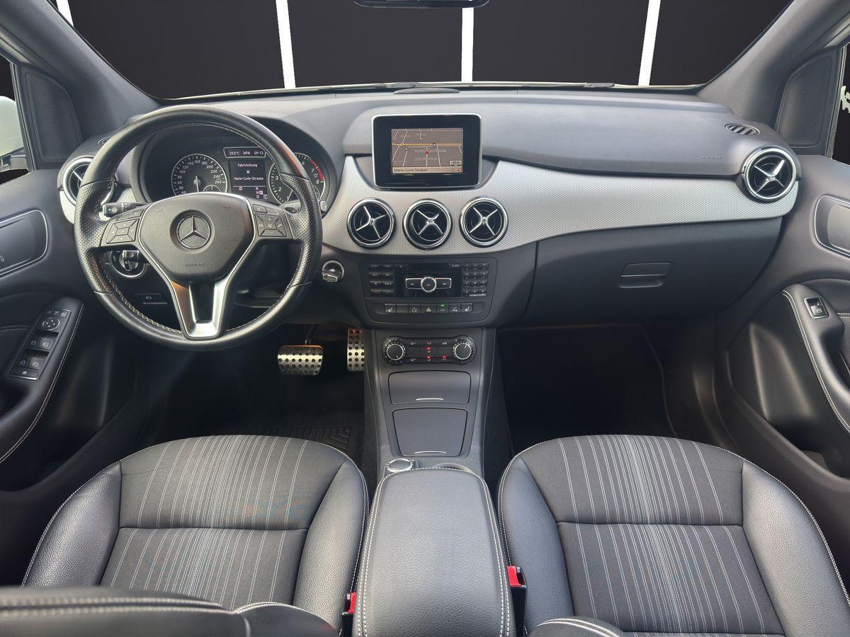 Mercedes-Benz B 180 Bi-Xenon  NAVI Park-Assistent AHK SHZ