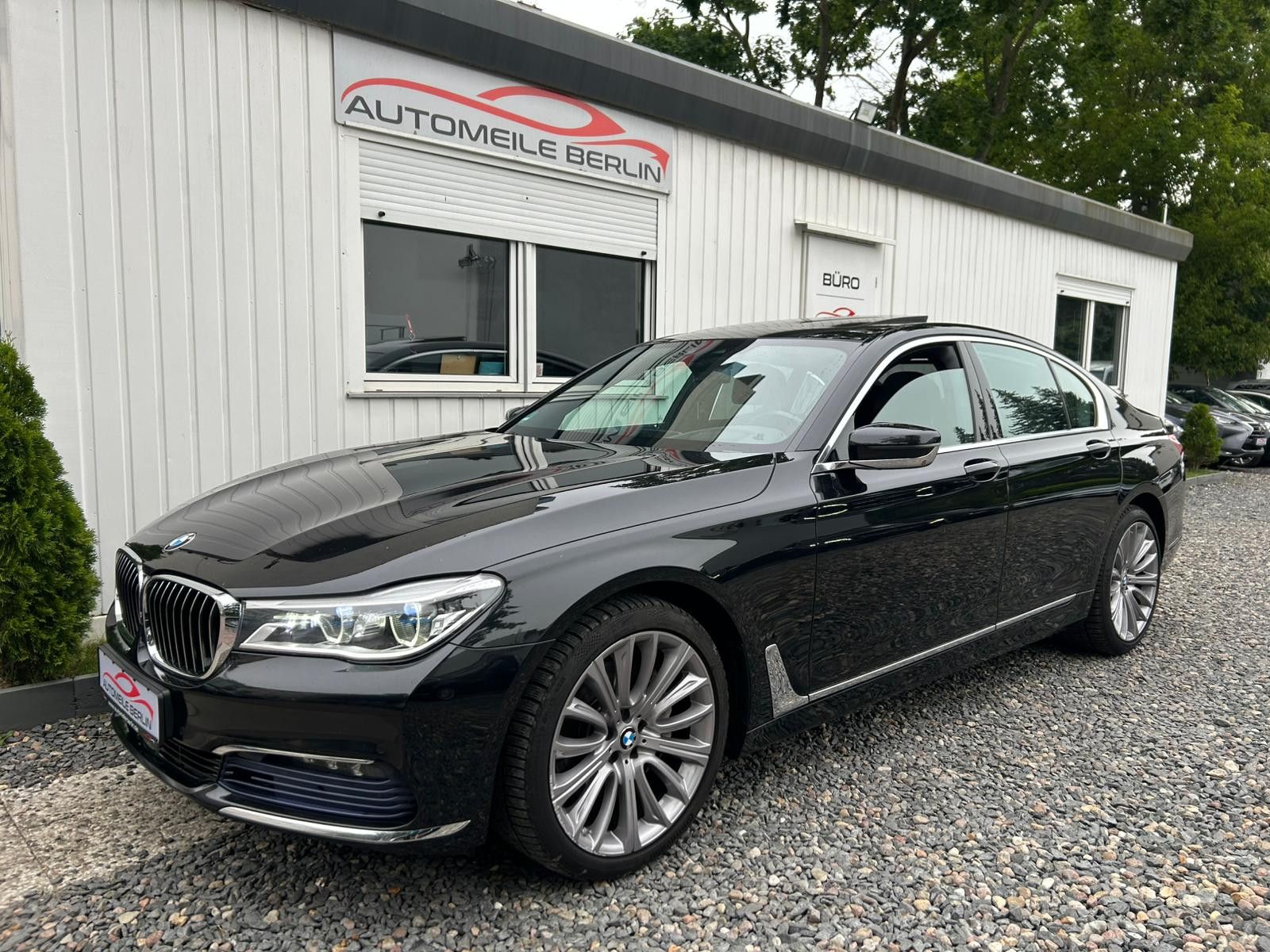 BMW 740d xDrive*SOFT/HEAD-UP/KEYLESS/MASSAGE*