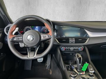 Alfa Romeo Giulia 2.0 Turbo 16V Intensa Q4 PANORAMA HARMAN