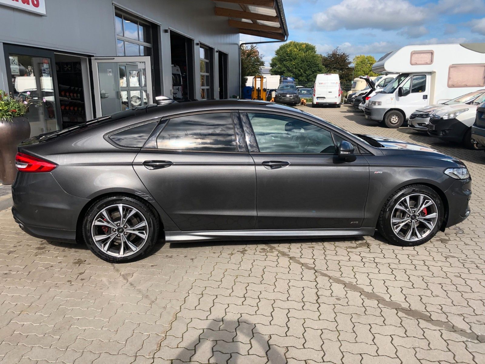 Fahrzeugabbildung Ford Mondeo Lim. ST-Line AWD