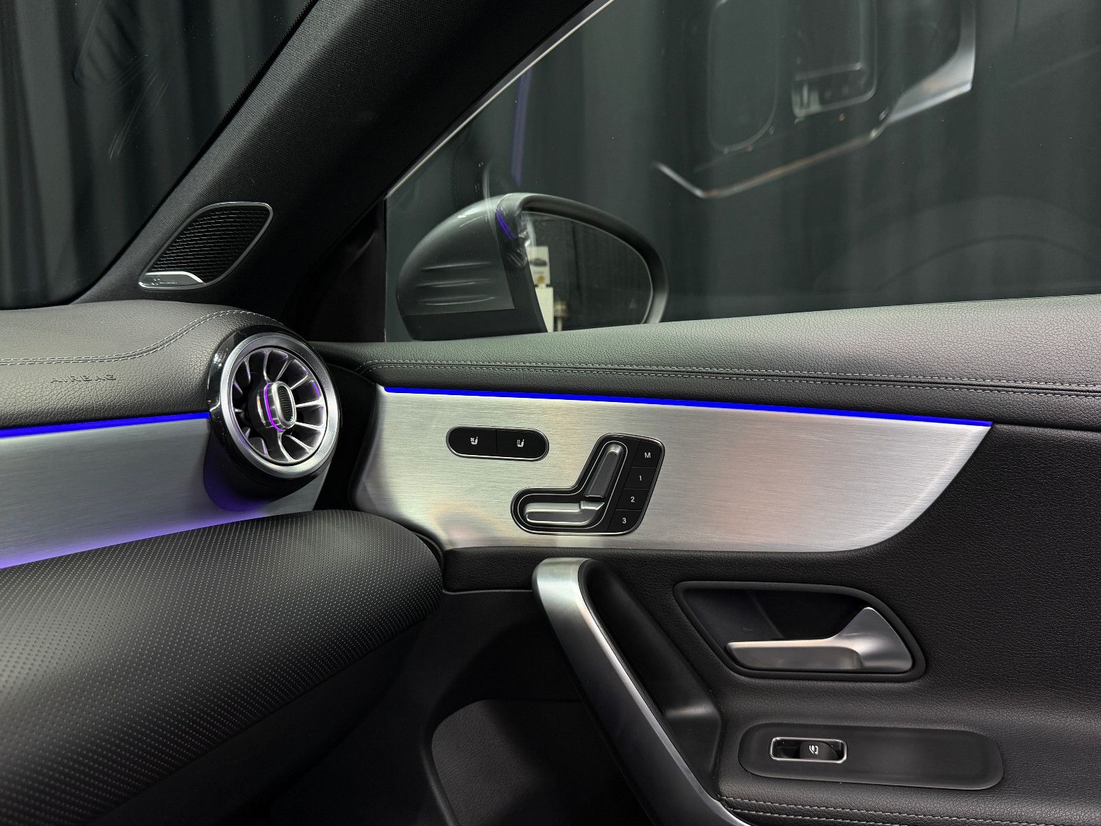 Fahrzeugabbildung Mercedes-Benz CLA 45 AMG Shooting Brake 4Matic|VOLL|