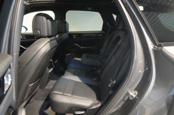 Porsche Cayenne - 12