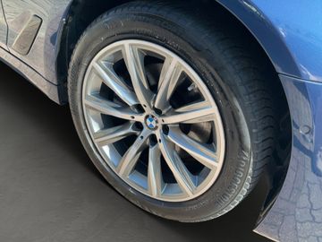 BMW 520 - 7