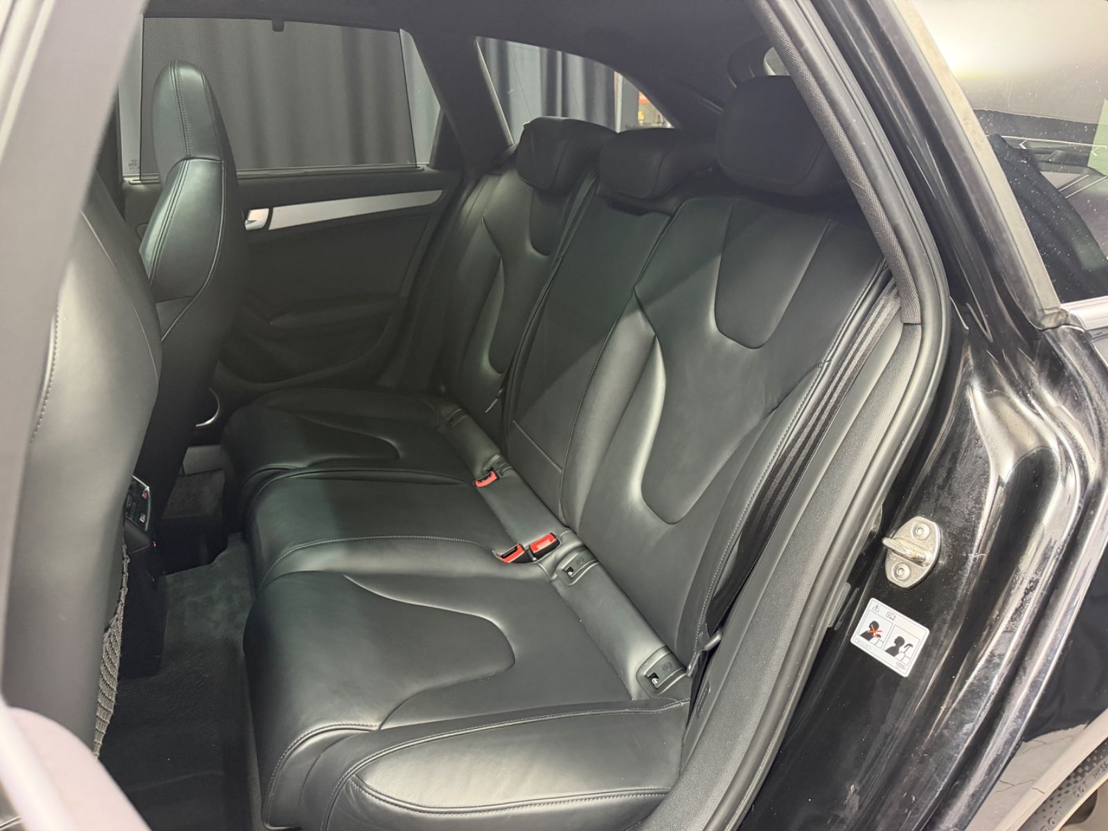 Fahrzeugabbildung Audi A4 Avant S line quattro|B&O|RS-SITZE|NAVI