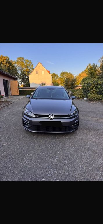 Image of Volkswagen Golf