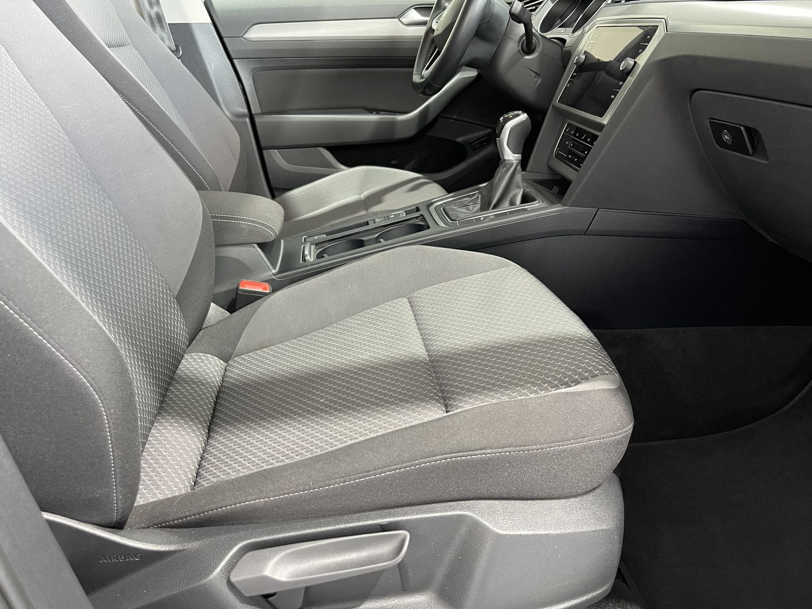 Fahrzeugabbildung Volkswagen Passat Variant 2.0 TDI*LED*AHK*Navi*ACC*Spur*