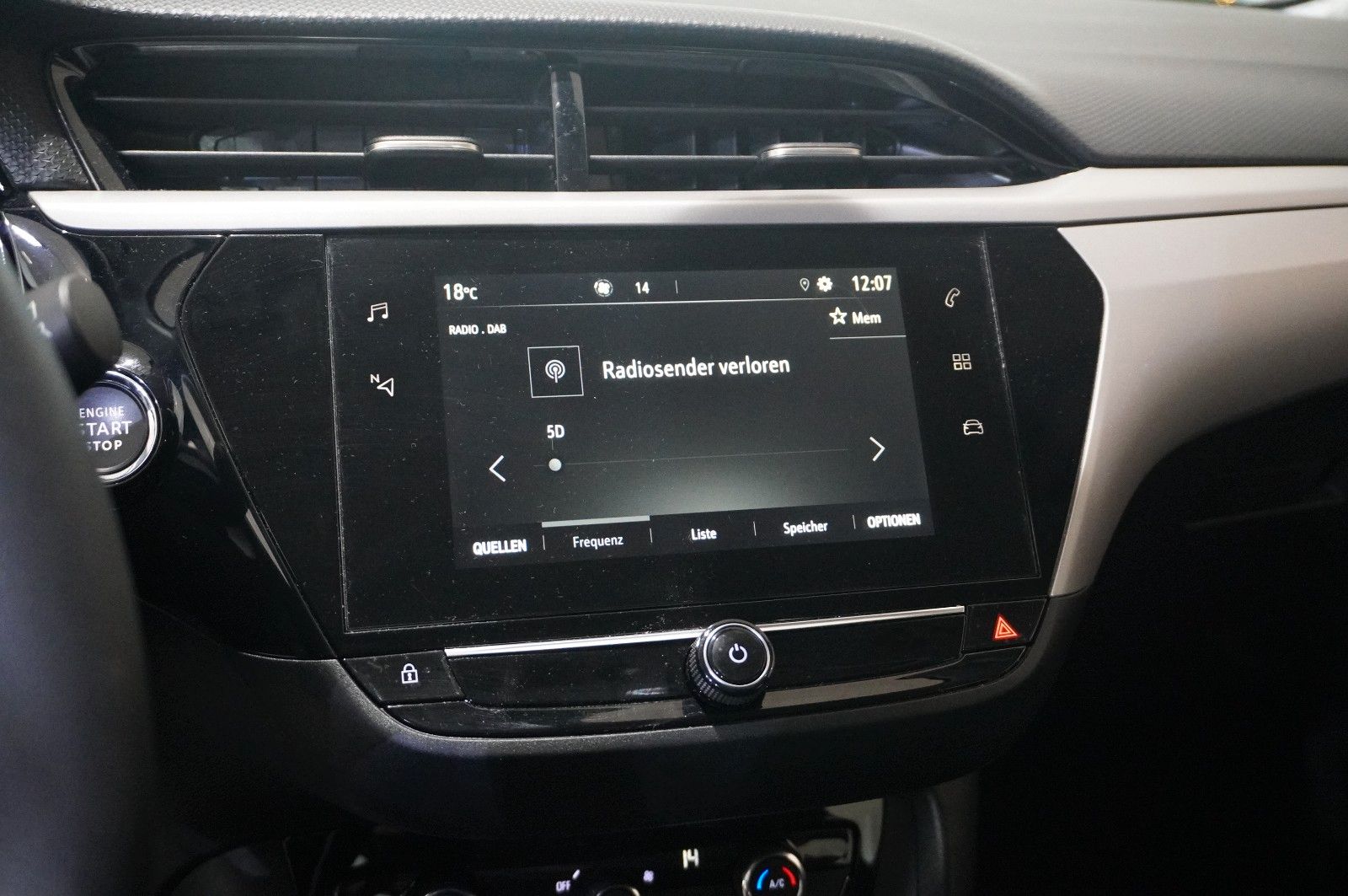 Fahrzeugabbildung Opel Corsa-e  EDITION 50kwh/7,4KW/KLIMA/ALLWETTER