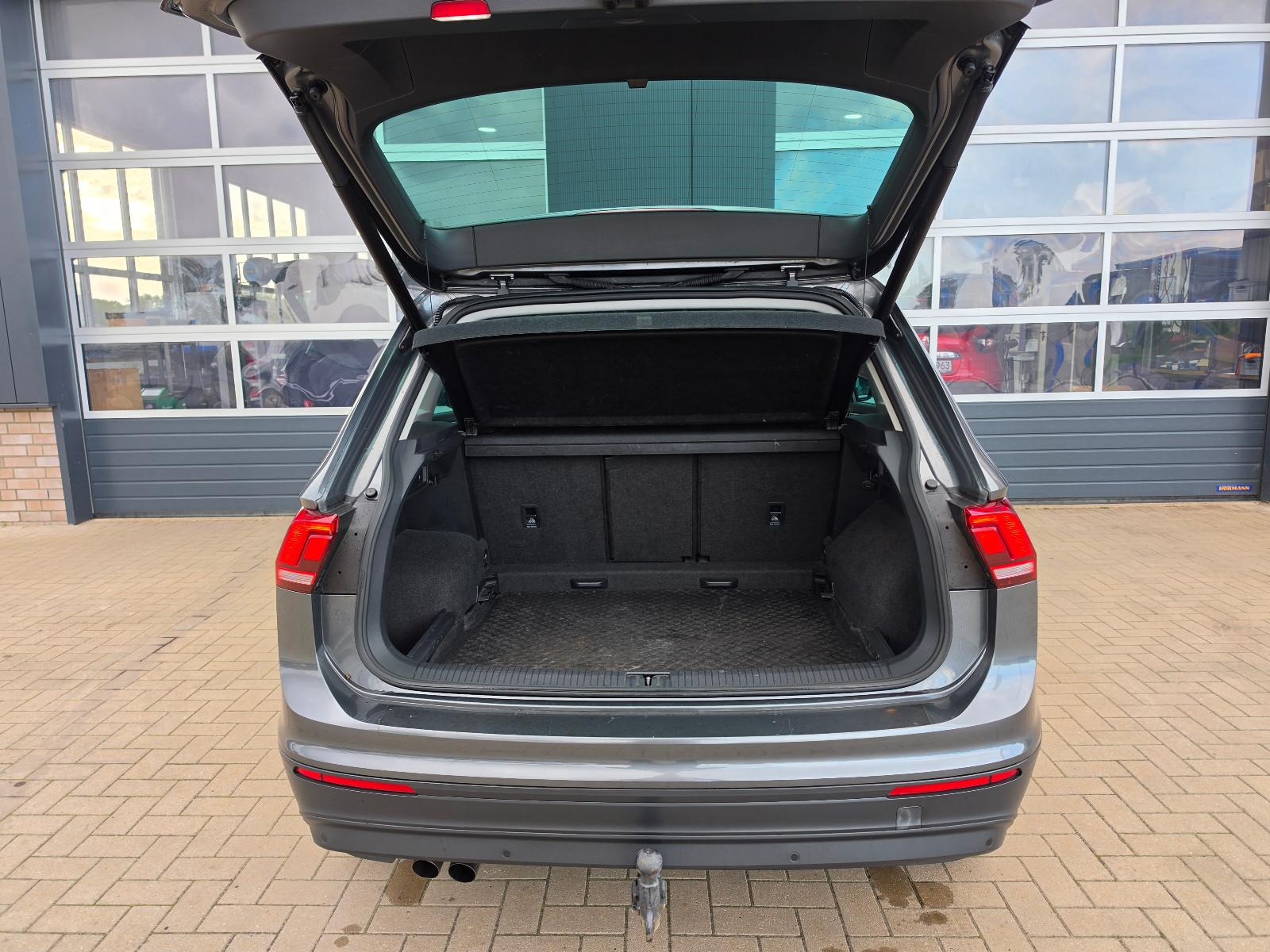 Volkswagen Tiguan Sound 1.4 TÜV Neu/Scheckh./1. Hand/AHK