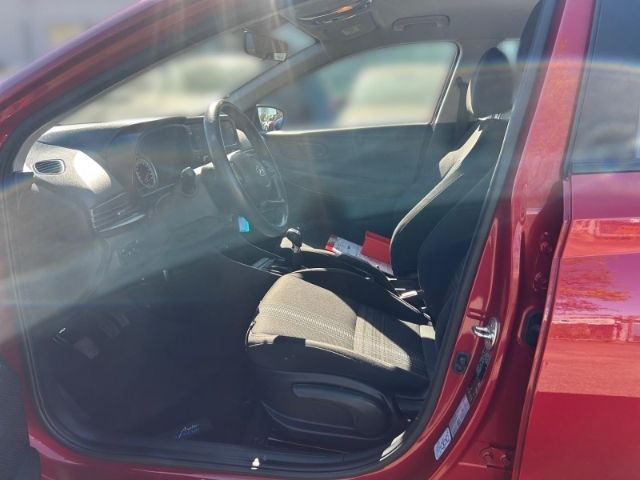 Fahrzeugabbildung Hyundai i20 Select Navi Apple CarPlay Android Auto Musik