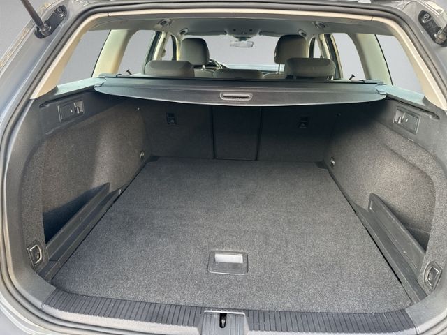 Passat Variant 1.5 TSI DSG LED+NAVI+RFK+ACC+SIHZ