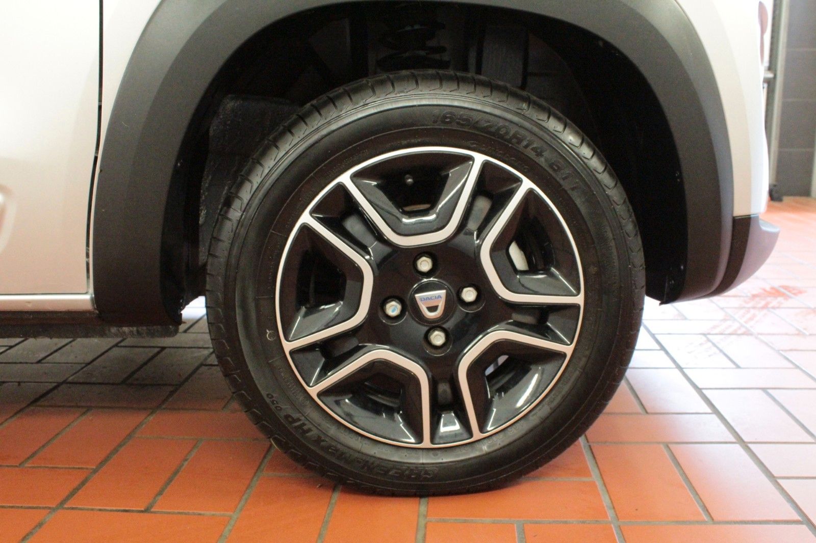 Fahrzeugabbildung Dacia Spring 45 Electric Comfort *Look Paket