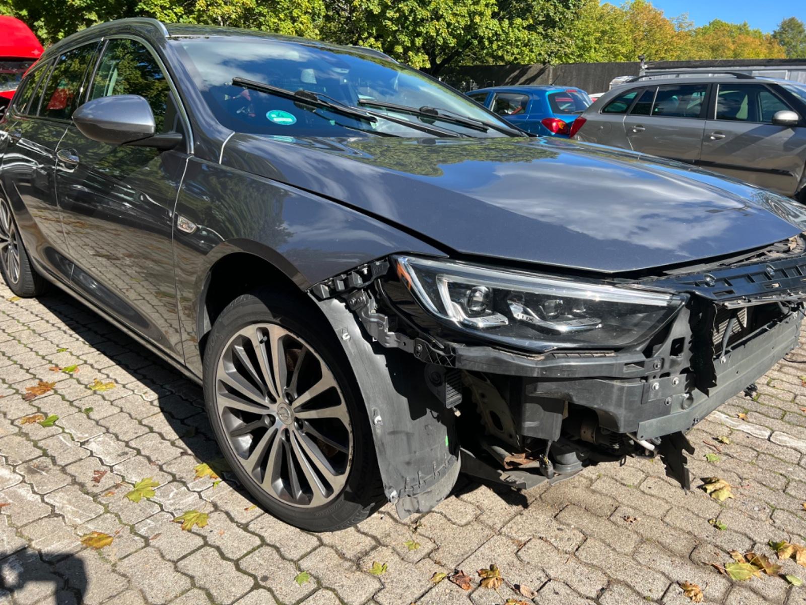 Opel Insignia 1.5 Turbo Edition ST Motor startet