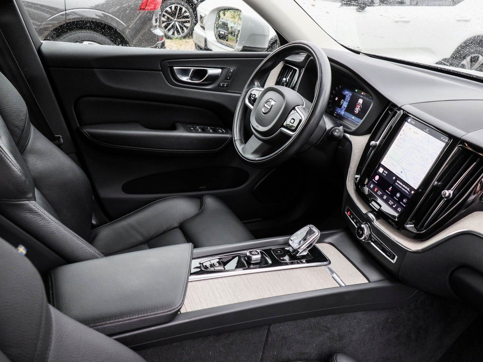 Volvo XC60 B4 Diesel Inscription Aut. Navi*LED* imagem 3