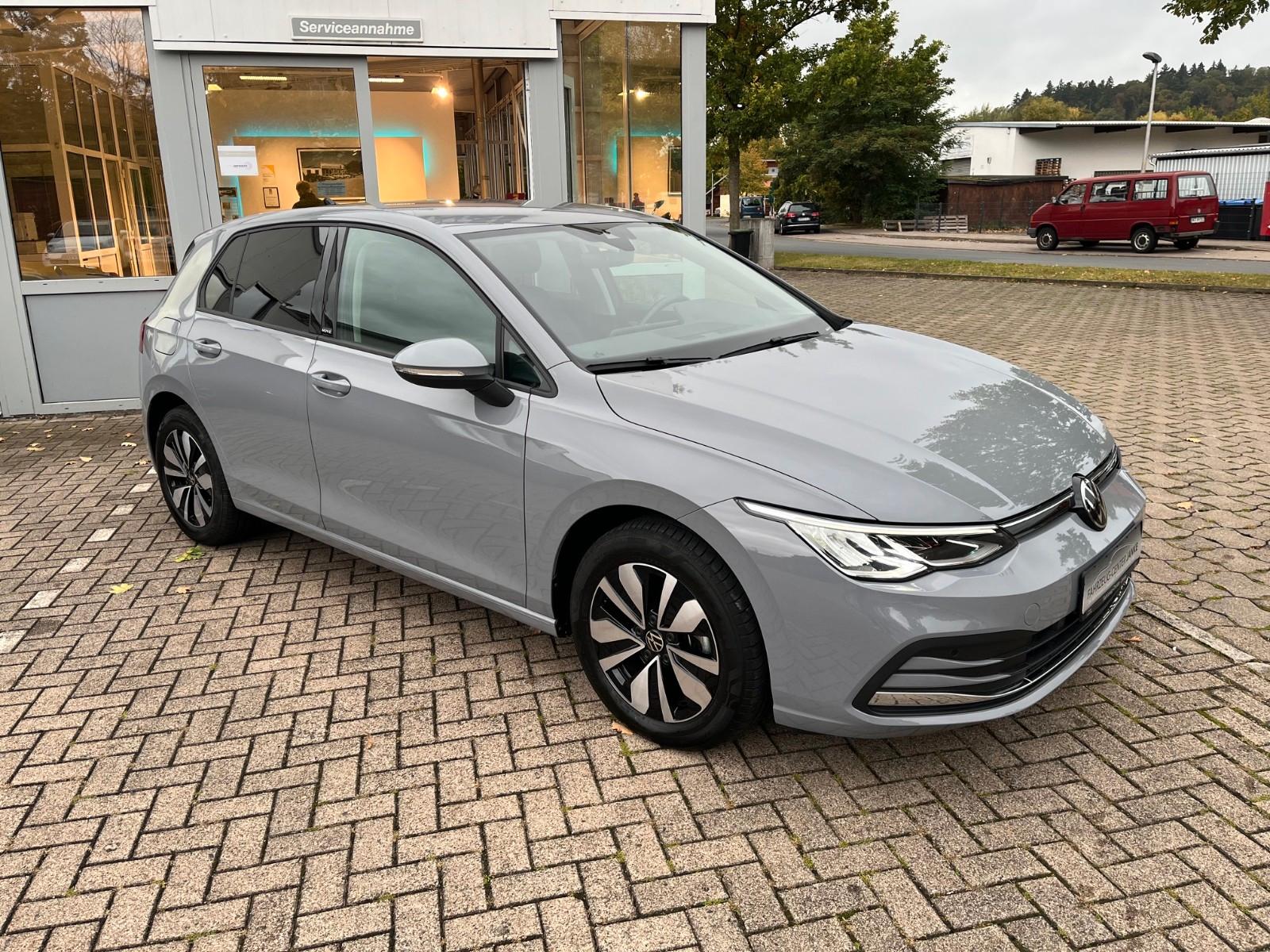 Volkswagen Golf VIII Move eTSI +LED/CarPlay/Navi/Winter+