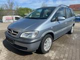 Opel Zafira 1.8 Njoy*ERSTE HAND* - Opel Zafira Njoy mit Benzin-Antrieb