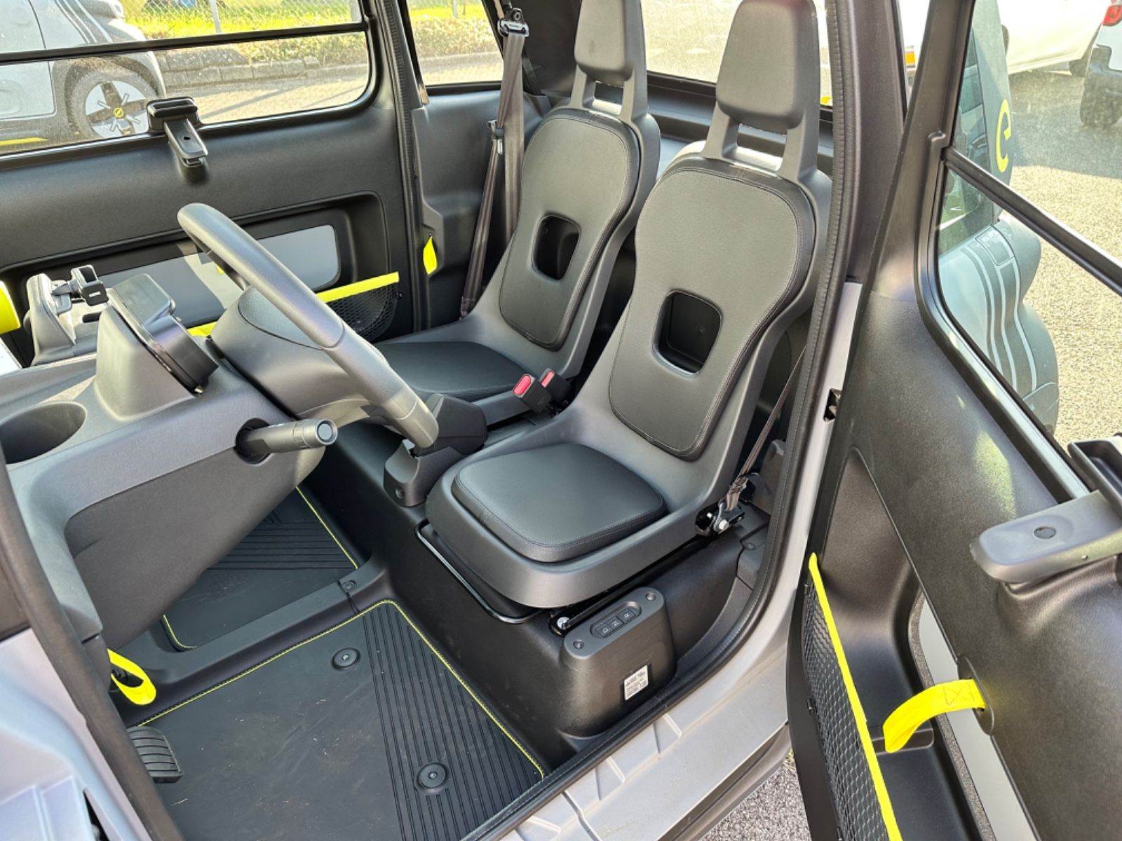 Fahrzeugabbildung Opel Rocks-e Tekno