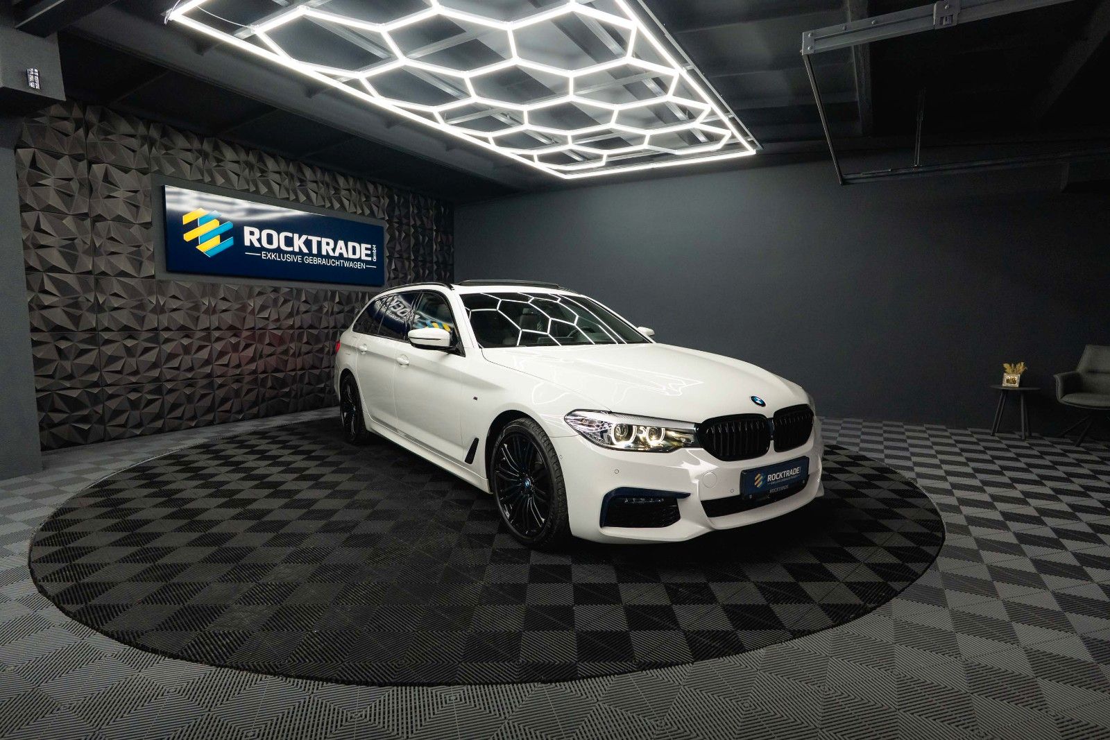 Fahrzeugabbildung BMW 540d xDrive M Sport Shadow | ACC | Pano | LED