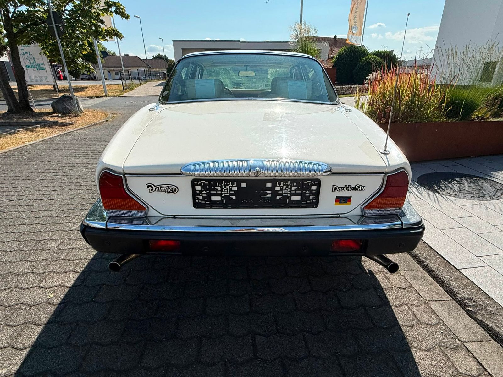 Fahrzeugabbildung Jaguar XJ12 Double Six Serie 3 Daimler H-KENNZEICHEN