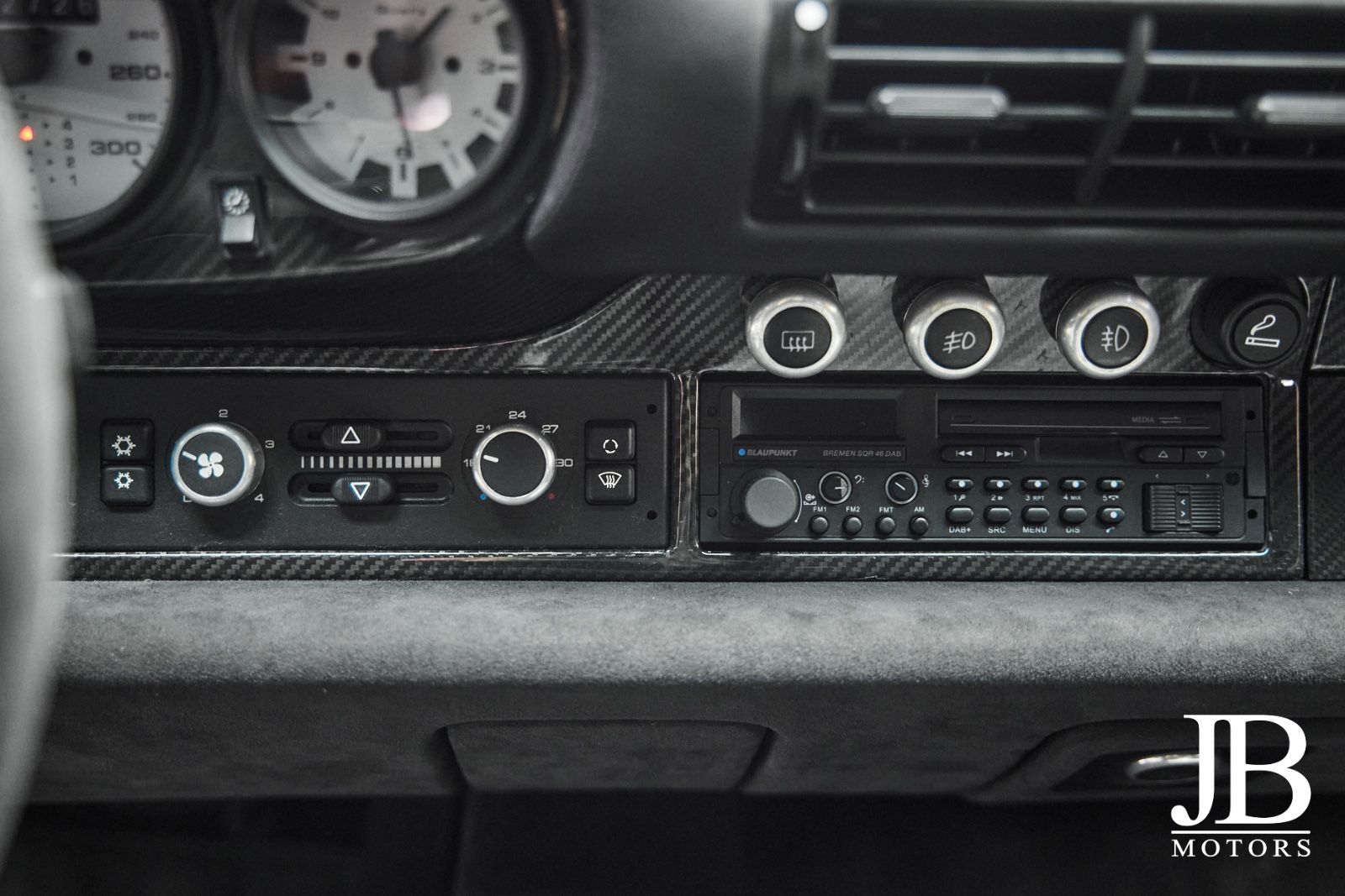 Fahrzeugabbildung Porsche 993 Carrera RS Optik Neuaufbau Recaro Carbon