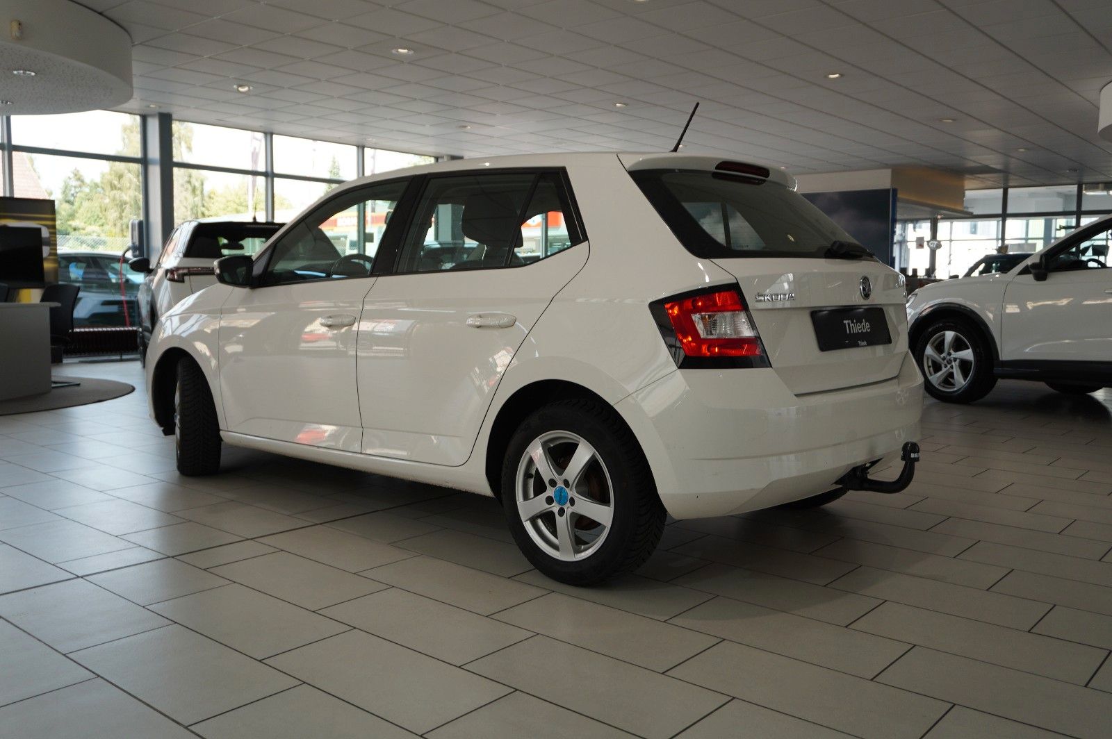 Fahrzeugabbildung SKODA Fabia LIM. 1.0 ACTIVE KLIMA/NEBEL/USB/AHK