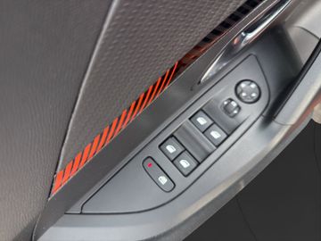 Peugeot 2008 e- Elektromotor 136 e- Active KeyLess+PDC