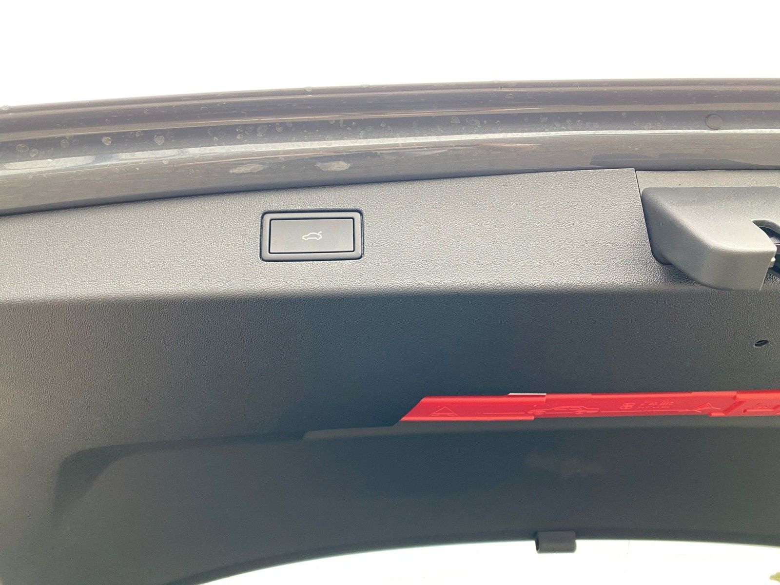 Fahrzeugabbildung Volkswagen Tiguan 1.5 eTSI OPF DSG +ACC+LED+NAVI+PARKASSIST