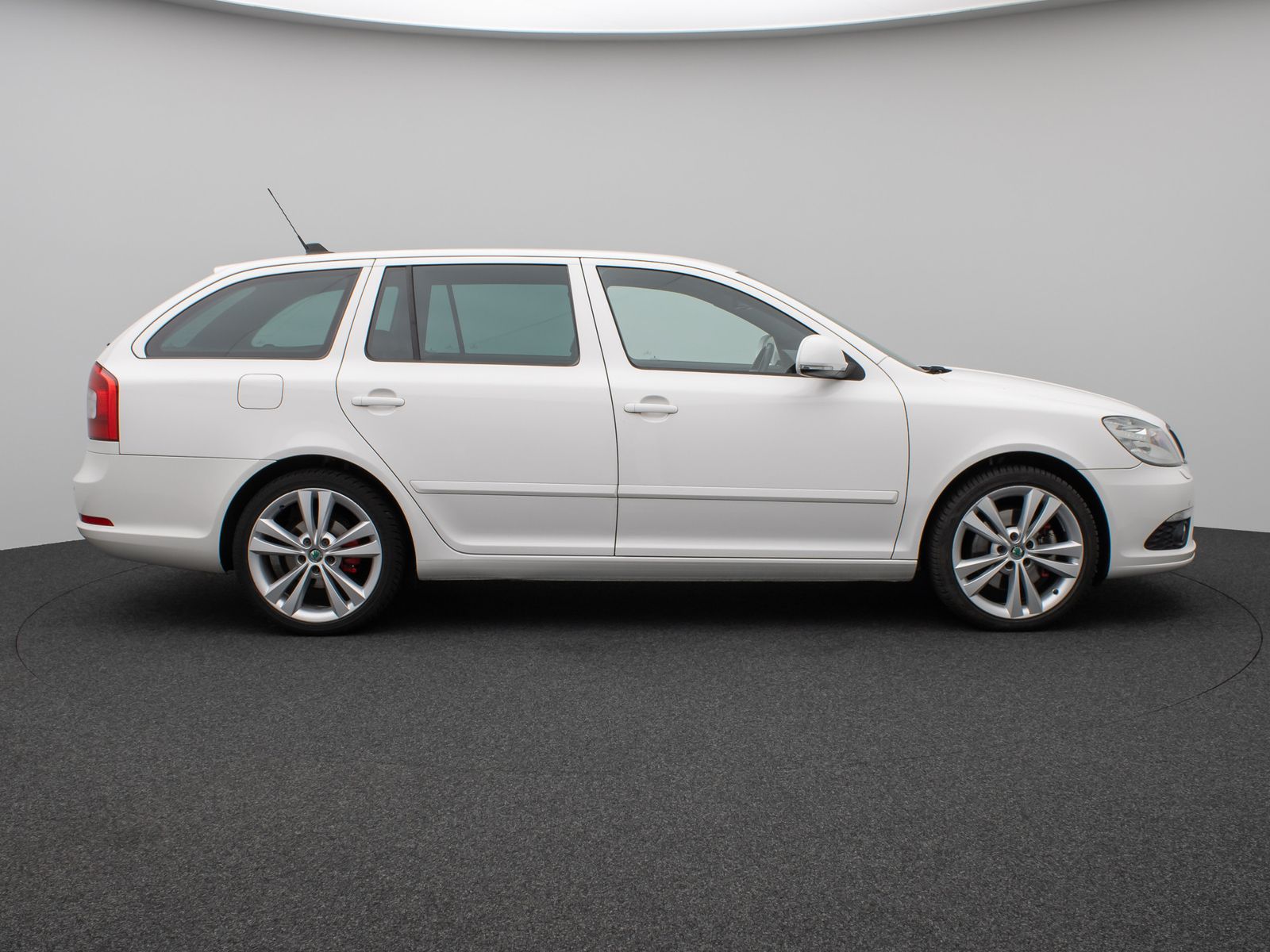 Fahrzeugabbildung SKODA Octavia Combi RS Xenon PDC Navi Sport