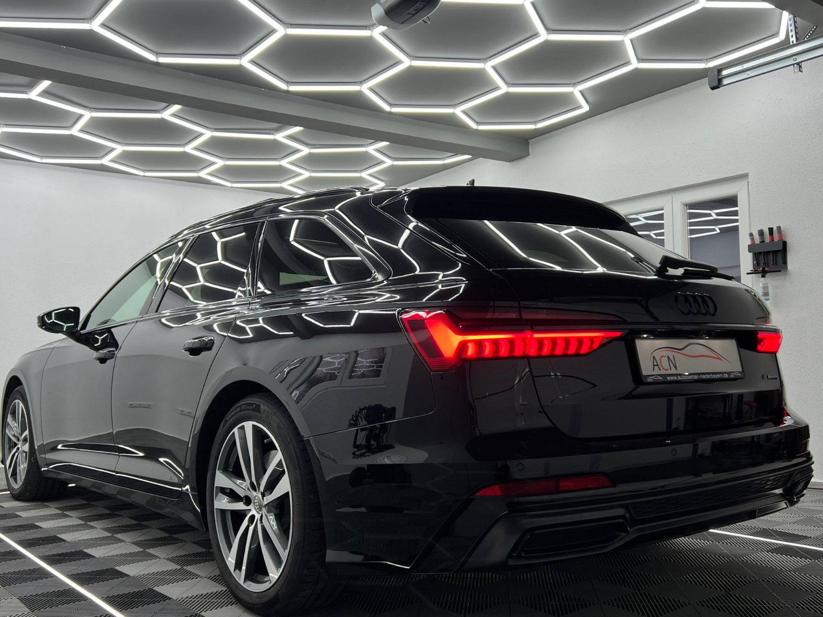 Fahrzeugabbildung Audi A6 Avant 50 TDI Quattro S-LINE SPORT/PANO/AHK/AC