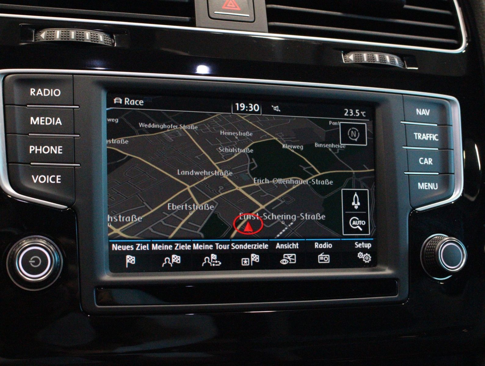 Fahrzeugabbildung Volkswagen Golf VII Lim. R BMT 4Motion APR Tuning*Bi Xenon