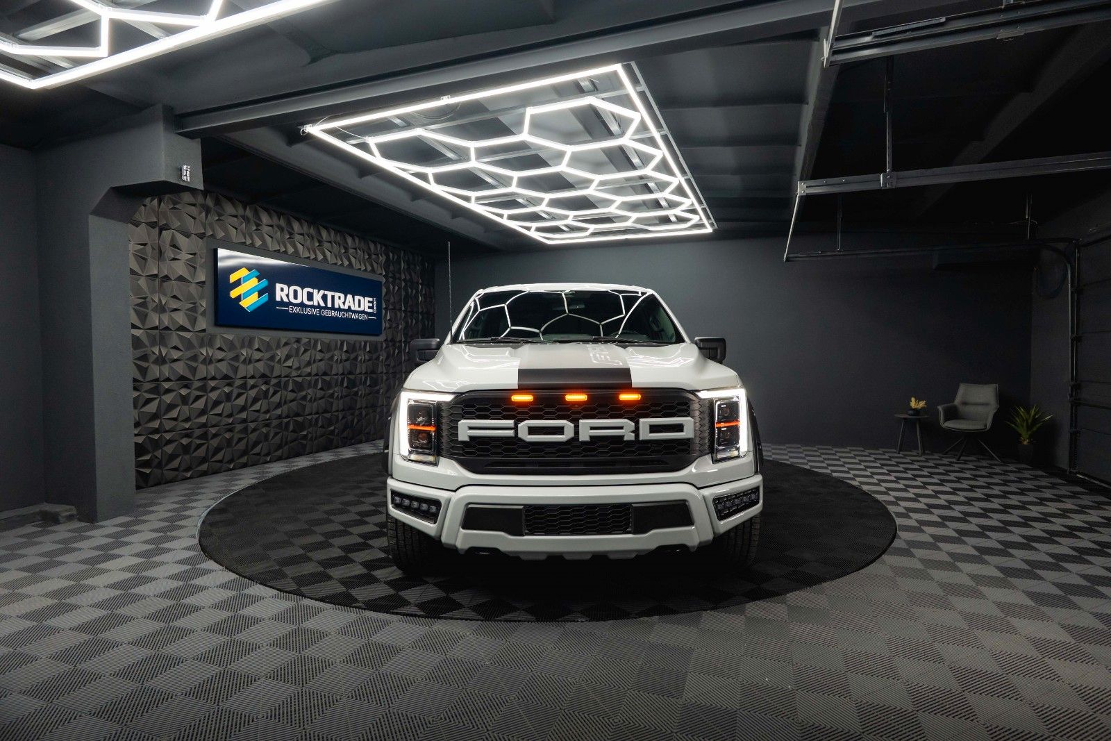 Fahrzeugabbildung Ford F150 3.5L V6 PowerBoost RAPTOR Twin-Turbo 4x4