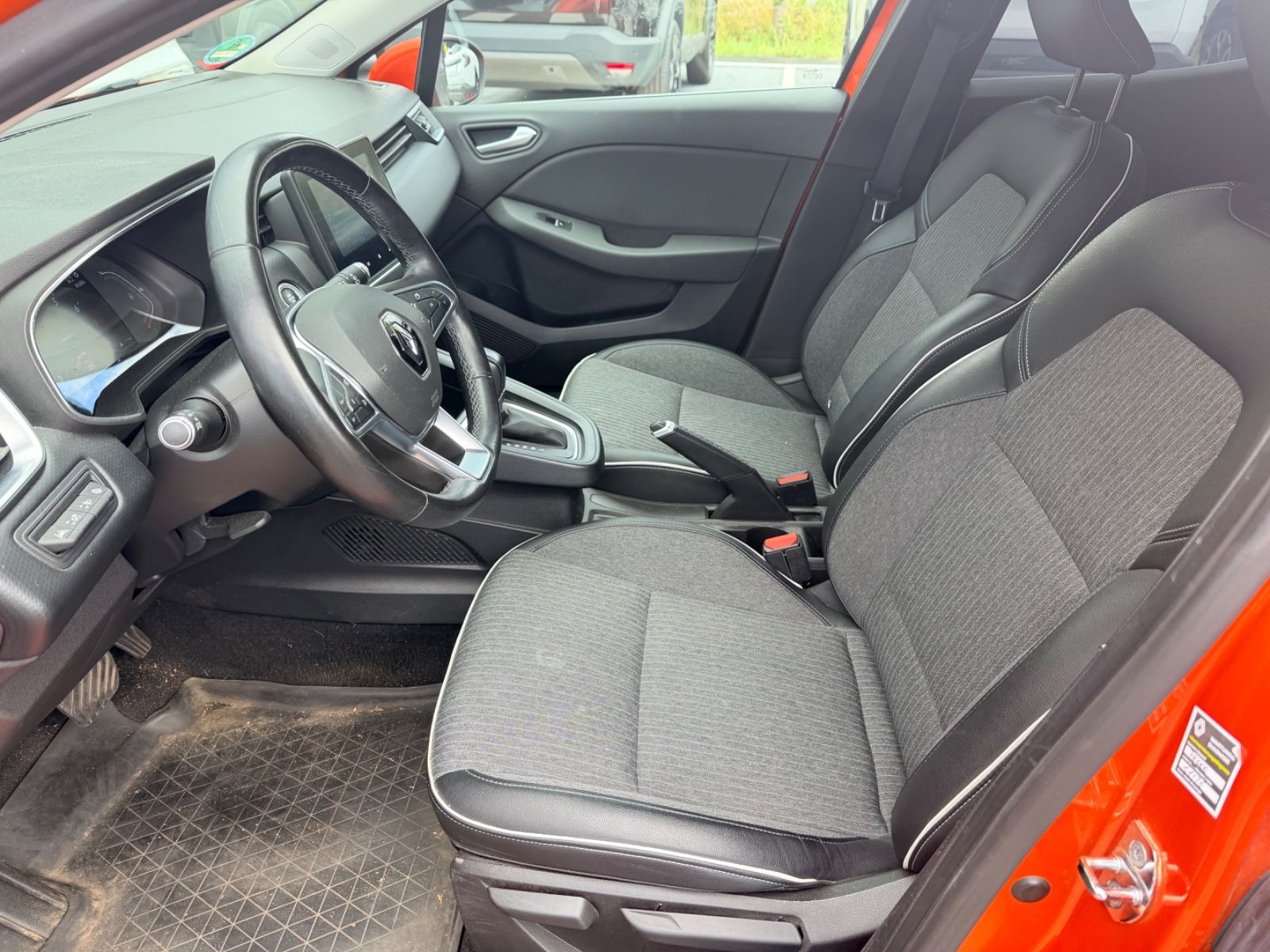 Fahrzeugabbildung Renault Clio V Intens