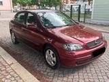 Opel Astra 100 Edition - Opel Astra aus 2000: Edition