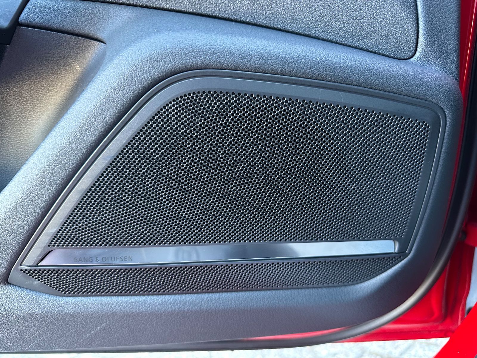 Fahrzeugabbildung Audi A6 Avant 3.0 TDI Qu S-Line NAV+LED+PANO+KAM+ACC