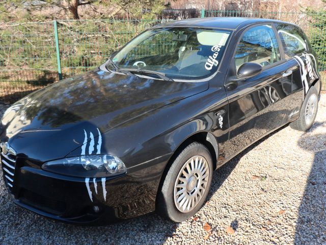 Alfa Romeo 147*wenig KM*viele Neuteile*Scheckheft