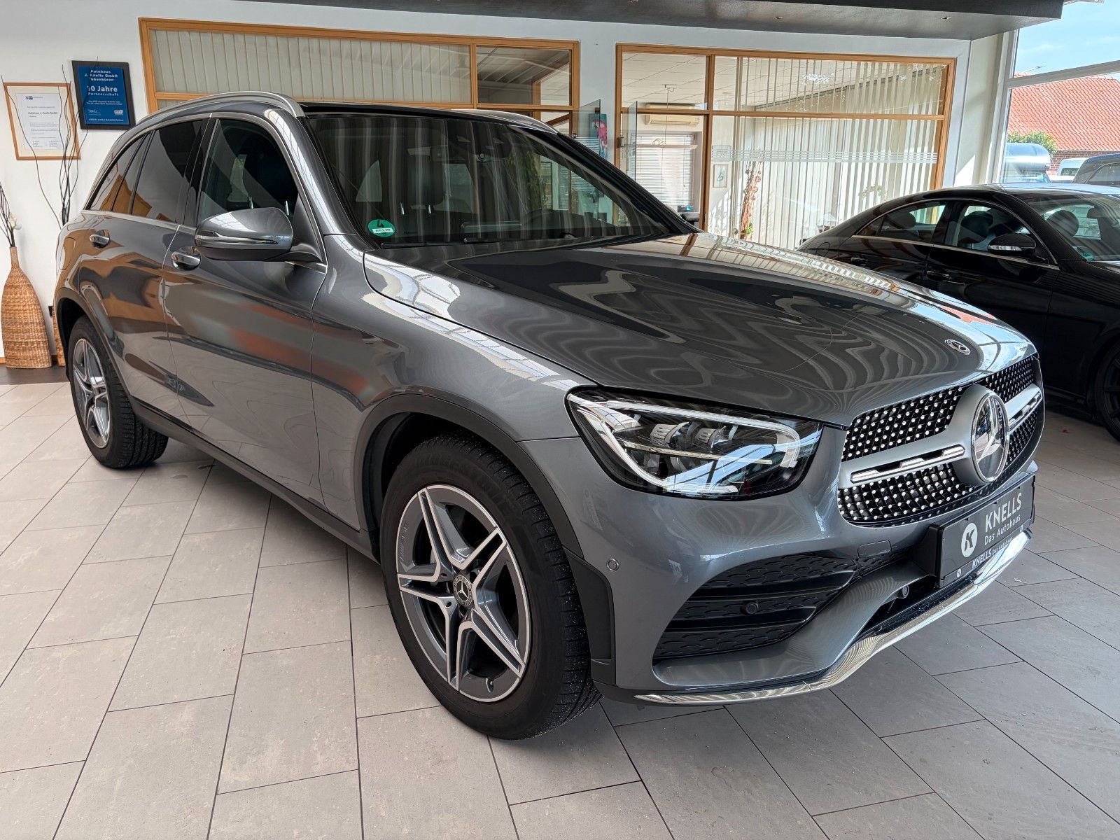 Mercedes-Benz GLC 300 d AMG Line 4Matic AHK DISTRO PANO KAMERA foto 3