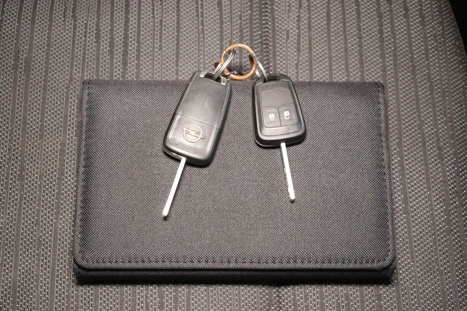 Fahrzeugabbildung Opel Zafira Tourer 1.4 Turbo Style * Sitzhzg. * PDC *