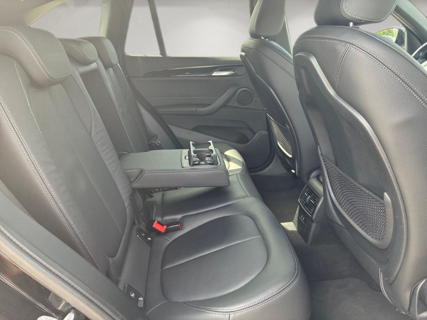 BMW X1 sDrive18d AUTOMATIK M SPORT HUD LED SHZ AHK N foto 13