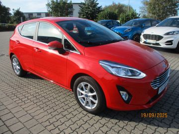 Ford Fiesta Titanium PDC + Winterpaket