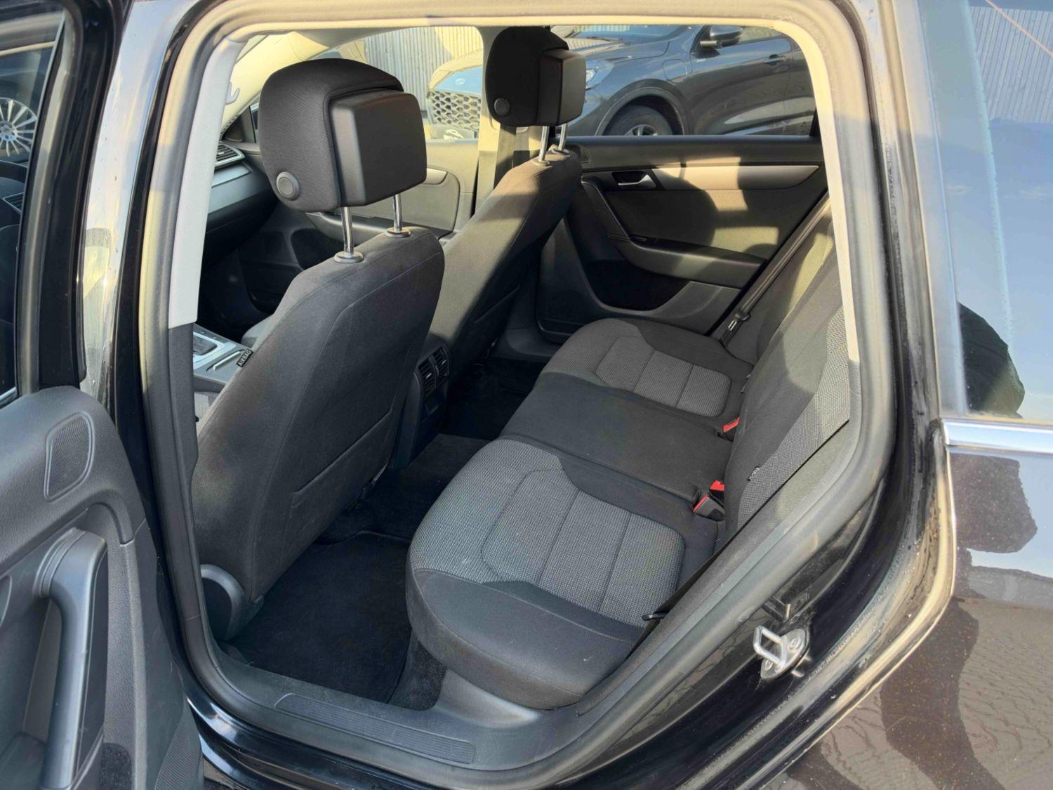 Volkswagen Passat 2014 — photo 14