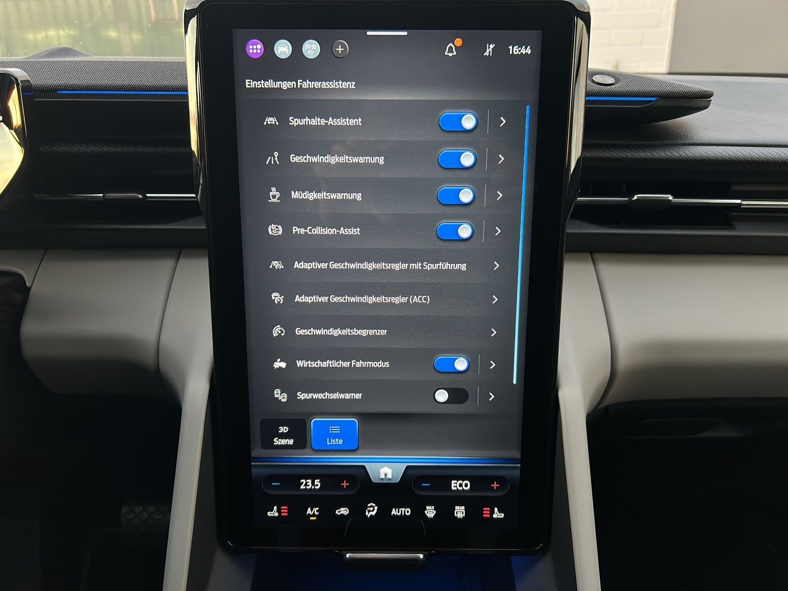 Fahrzeugabbildung Ford Explorer Premium AWD Aut./LED/ACC/360°/AHK/PANO/