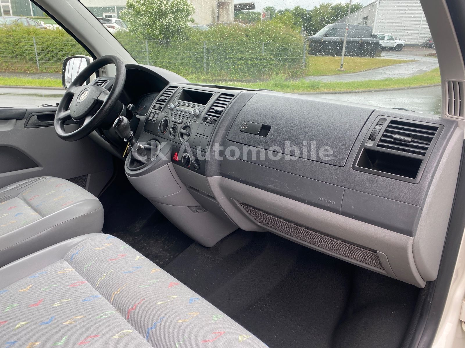 Fahrzeugabbildung Volkswagen T5 Transporter Kombi 1.9 TDI/9 Sitze/Klima/AHK