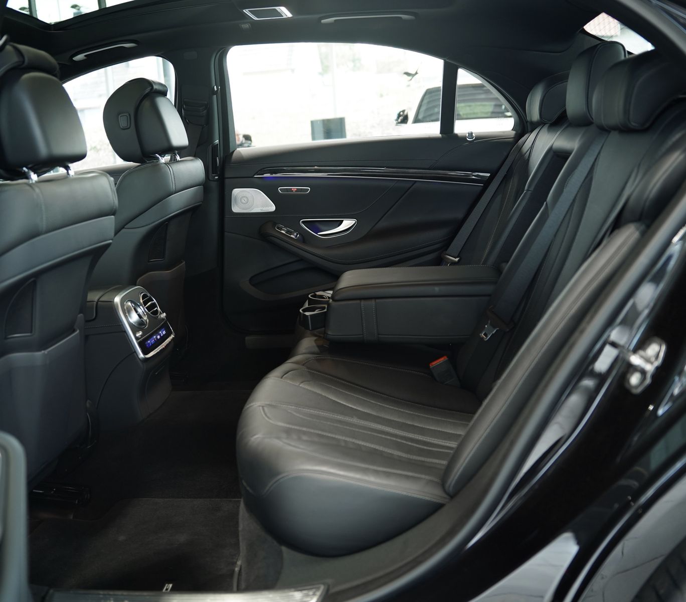 Mercedes Benz S 560