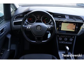 Volkswagen Touran - 10
