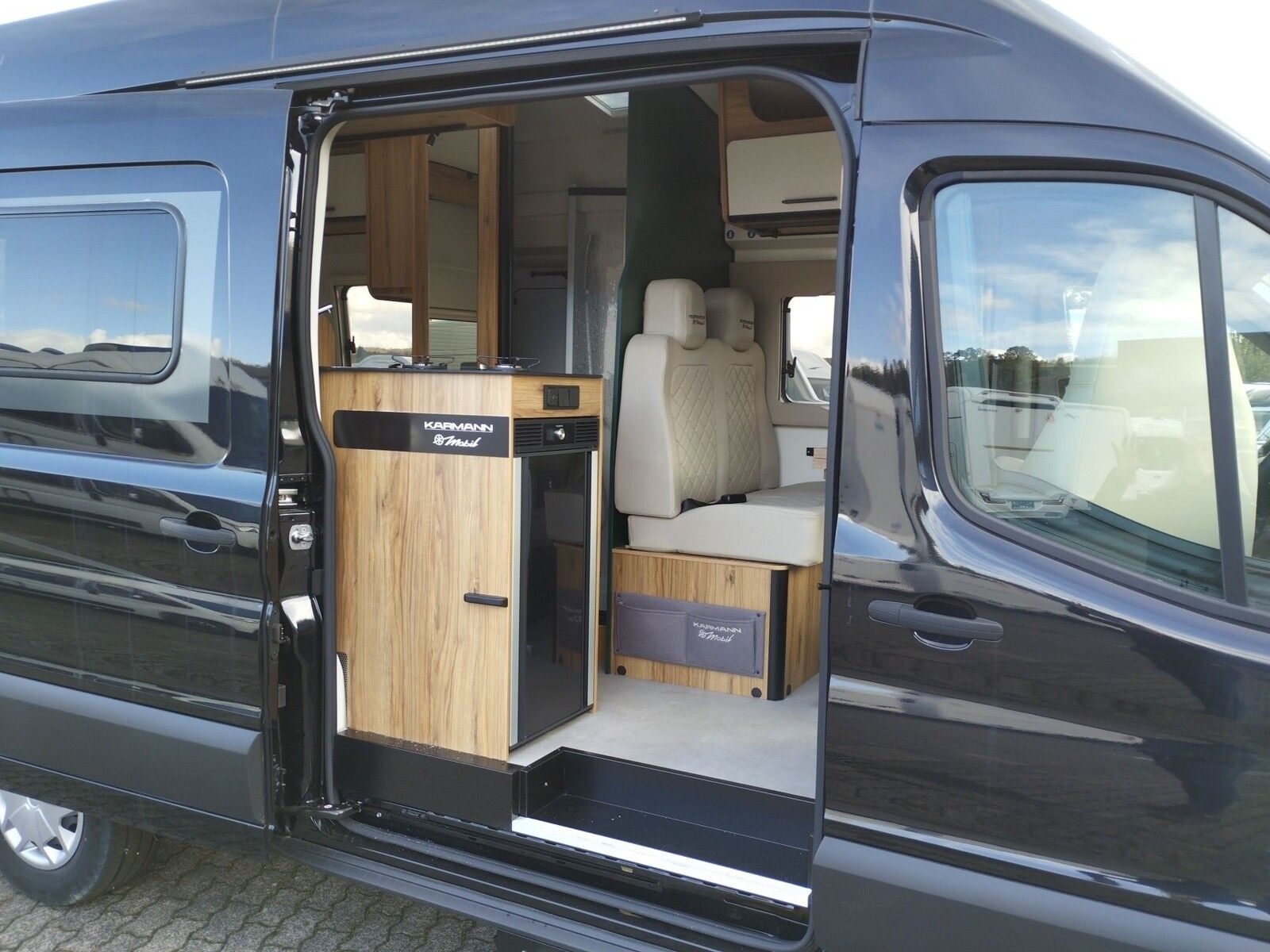 Fahrzeugabbildung Karmann Dexter 4x4 DE 560 AW Rückfahrkamera