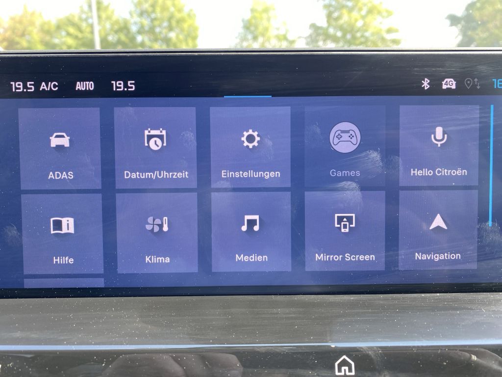 Fahrzeugabbildung Citroën C4 PureTech 130 S&S *Automatik* MAX *beh. Lenkr*