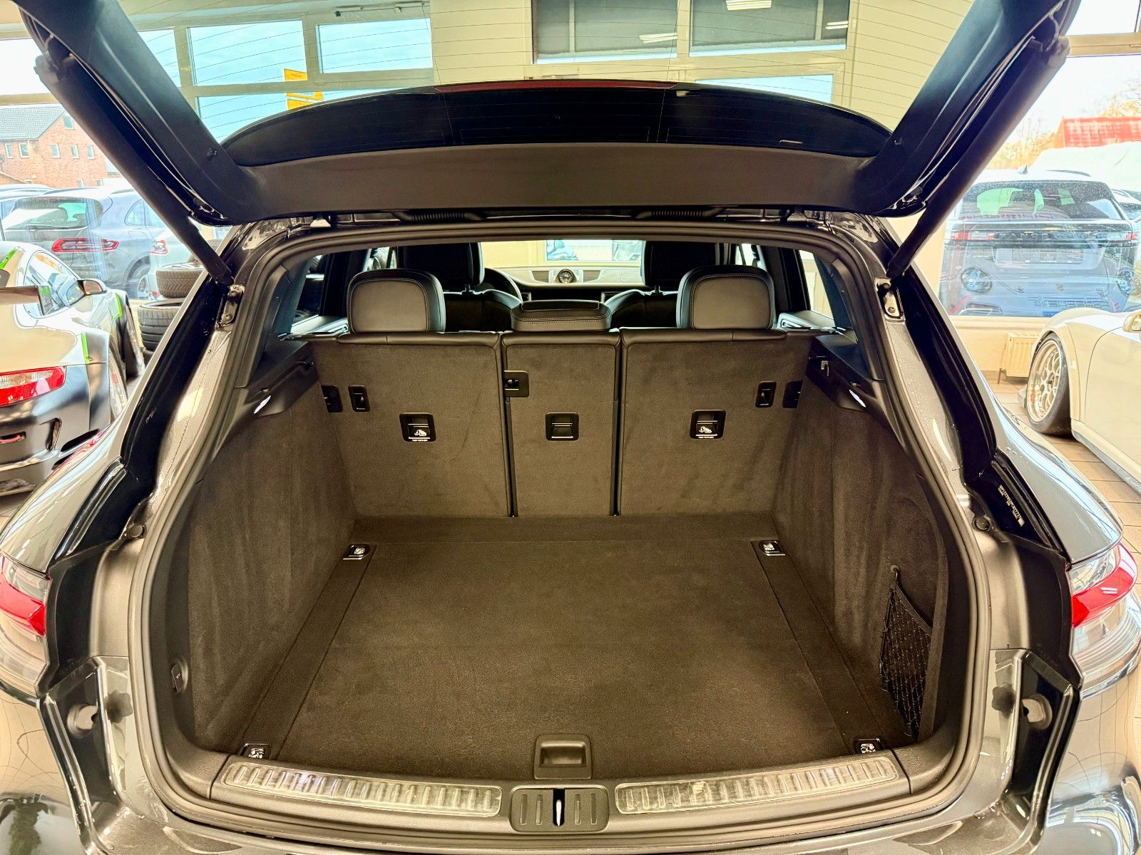 Fahrzeugabbildung Porsche Macan S Keyless/BOSE/360View/SportChrono