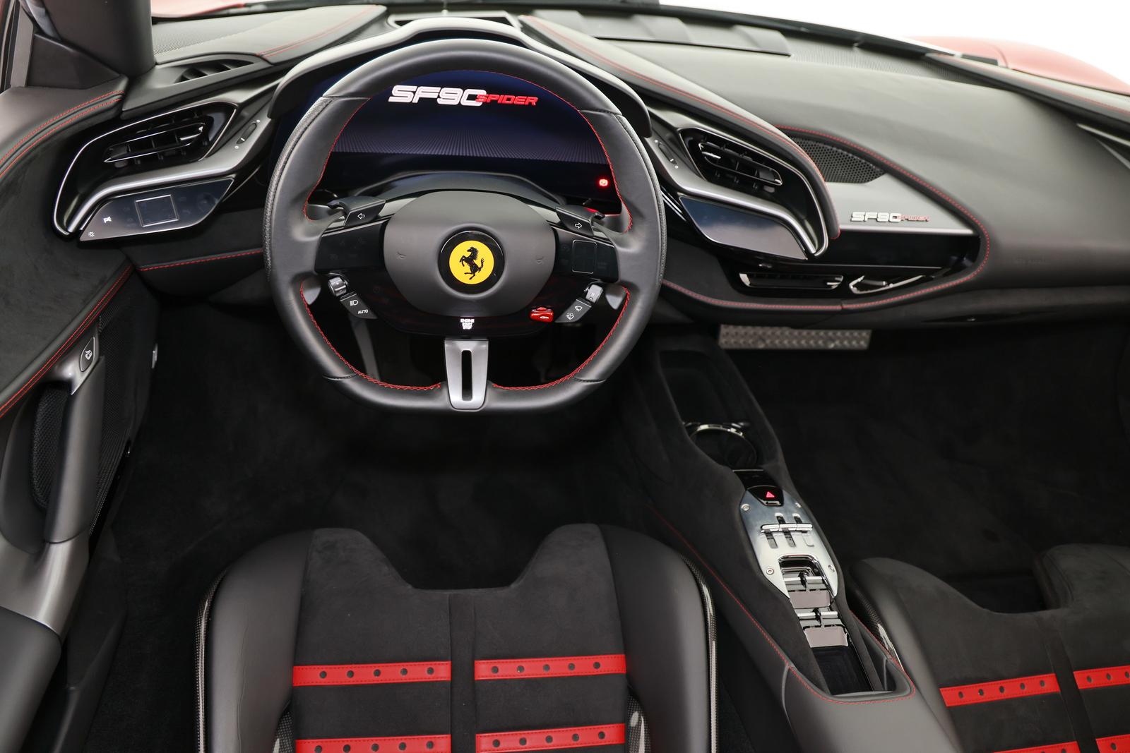 Ferrari SF 90 Spider
